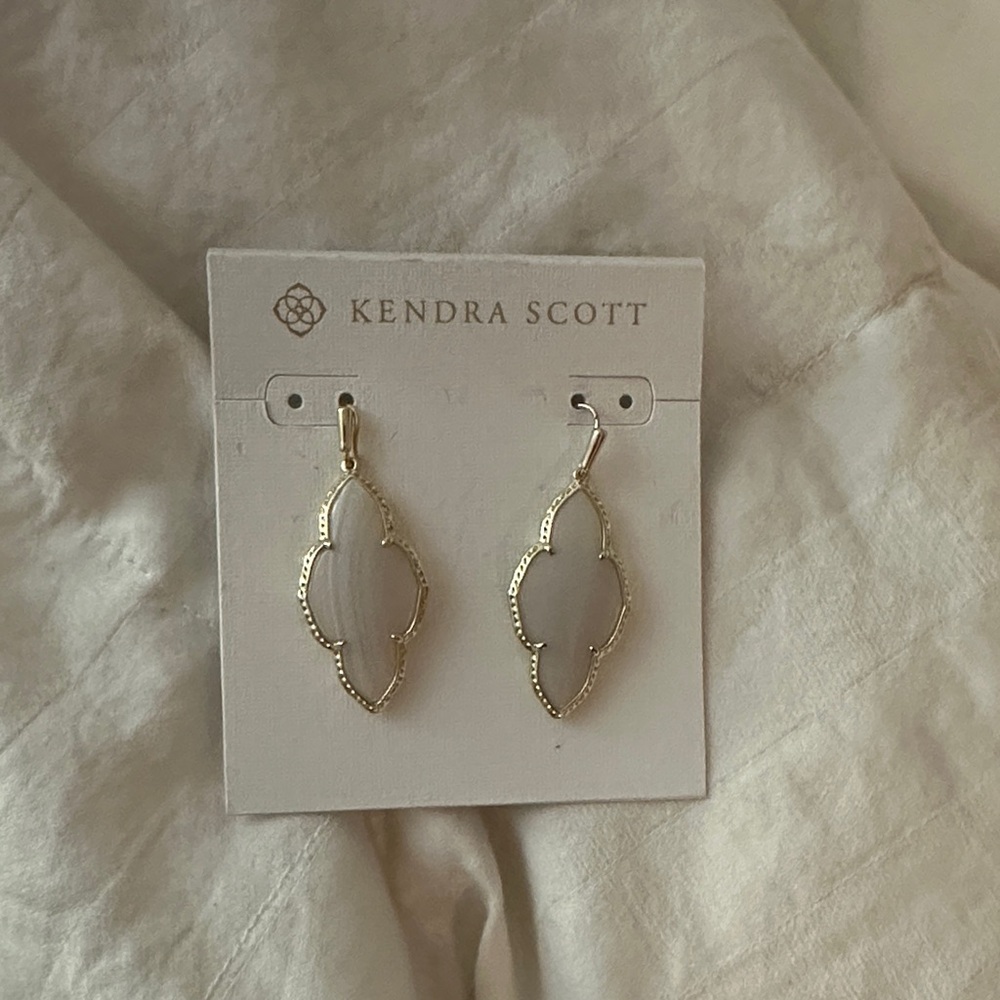 NEW Kendra Scott Gold and White Earrings